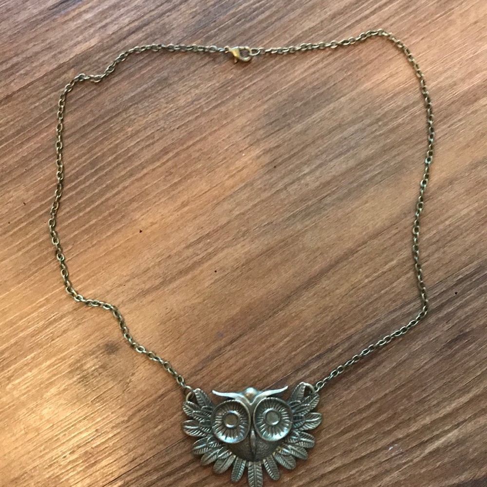 Antique style owl pendants necklace